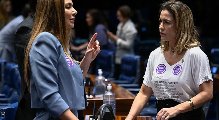 Senado equipara misoginia ao racismo e endurece penas