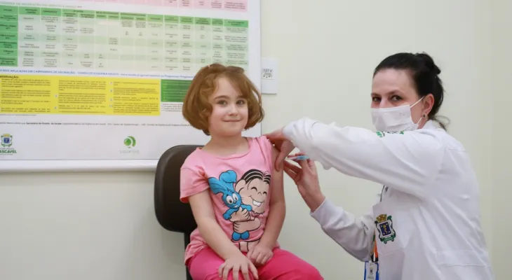 Com foco nos idosos, grávidas e crianças, sábado é 