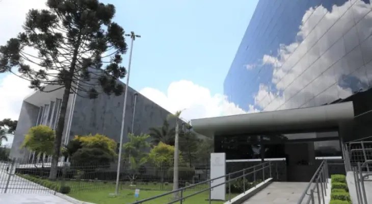 TCE-PR avalia audiências públicas da Assembleia Legislativa com pesquisa junto à população