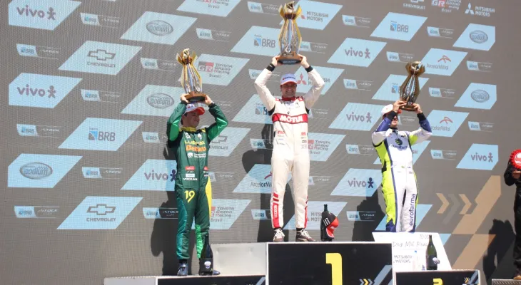 Stock Car: Nelsinho Piquet vence a prova principal em Cascavel