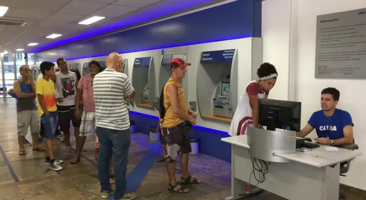 Bancos fecham na Sexta-feira Santa: confira o que abre e o que fecha no feriado de 3 de abril