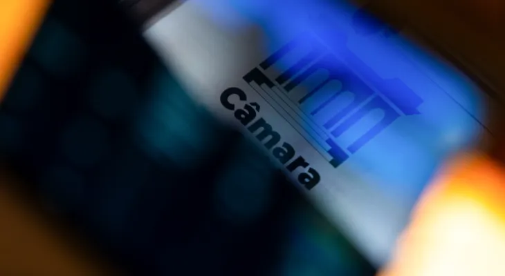 Projeto na Câmara de Curitiba restringe Procuradoria da Mulher a sexo biológico