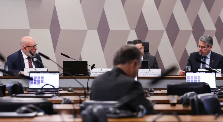 CPI do Crime Organizado convoca Ibaneis e Cláudio Castro após falta em depoimentos