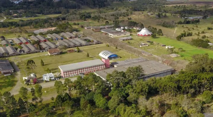 Mudança no quadro de funcionários em colégios agrícolas gera protestos e chega à ALEP