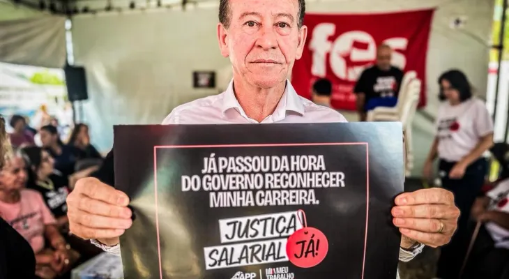 Professor Lemos critica reajuste de 5% e acusa governo de desvalorizar servidores no Paraná