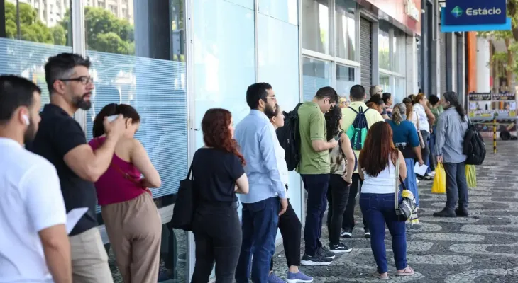 Concursos Federais 2026: Governo anuncia convocação de 7 mil aprovados ainda este ano