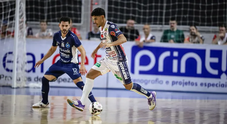 Liga Nacional Cascavel Futsal encara o Umuarama em clássico