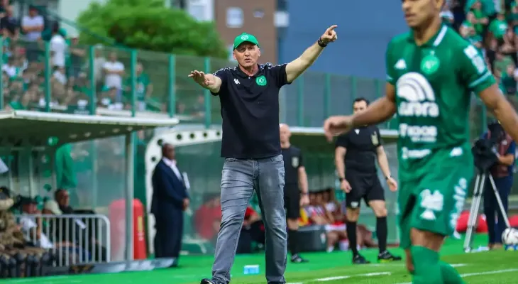 Chapecoense anuncia demissão do técnico Gilmar Dal Pozzo