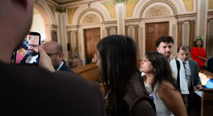 Confusão com professores na Câmara opõe vereadores e vira alvo de apuração por quebra de decoro