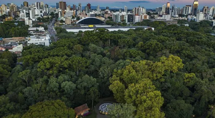 Plano Diretor avança com proposta mais flexível e levanta dúvidas sobre controle das regras urbanas em Curitiba