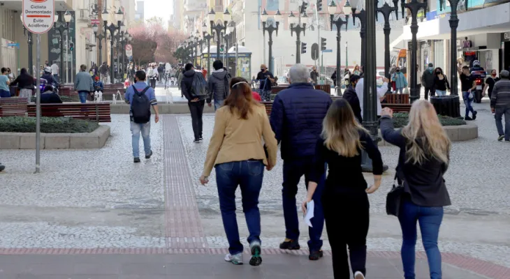 Após chuvas e ventos de até 80 km/h, friozinho dá as caras no Paraná