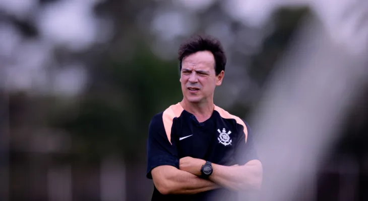 Platense x Corinthians: onde assistir, escalações e estreia de Diniz pelo Timão