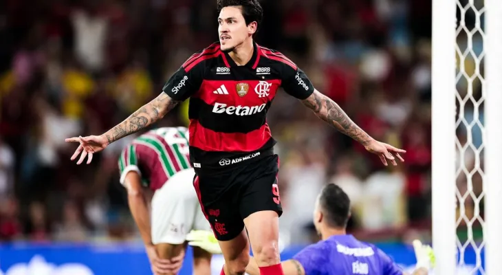 Com dois gols de Pedro, Flamengo vence Fluminense pelo Brasileirão