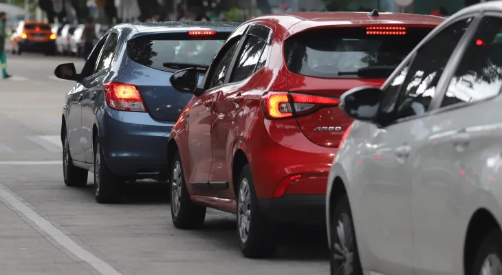 Vencimento da 4ª parcela do IPVA de veículos com placas 5 e 6 encerra nesta segunda