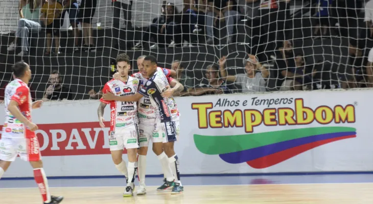 Cascavel Futsal embola a tabela do Paranaense da Série Ouro