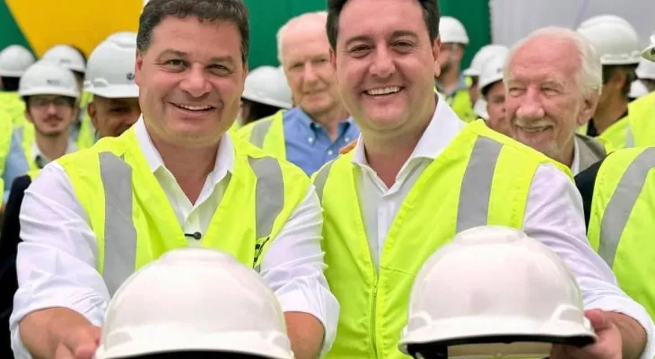 Ratinho Jr surpreende e anuncia Sandro Alex como pré-candidato ao governo do Paraná