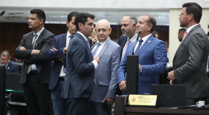 Escolha de Sandro Alex implode discurso de unidade e expõe guerra interna na base de Ratinho na Alep