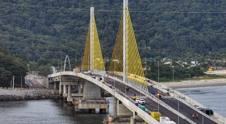 Faltam 15 dias: Ponte de Guaratuba entra na fase final com instalação de tecnologia de ponta