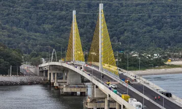 Faltam 15 dias: Ponte de Guaratuba entra na fase final com instalação de tecnologia de ponta