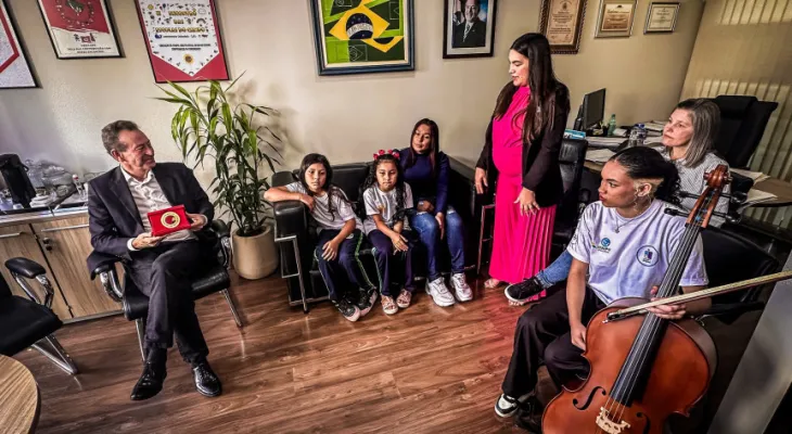 Deputado destaca Tunas do Paraná por selo ouro nacional de alfabetização