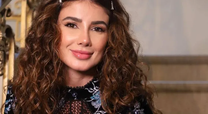 Paula Fernandes revela assédio e rebate fama de antipática