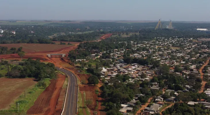 Exportações de empresas paranaenses por Foz do Iguaçu e Guaíra crescem até 21% desde 2018