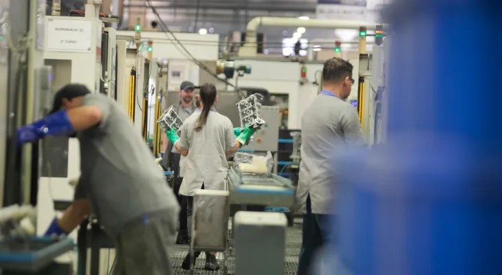 Jornada de trabalho: Fiep alerta para perda de 1,3 milhão de empregos com redução de horas