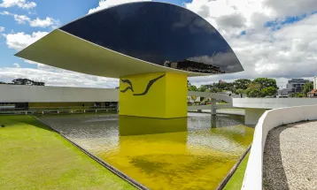 FLAP reúne autores e público em festa literária inédita no Museu Oscar Niemeyer em Curitiba