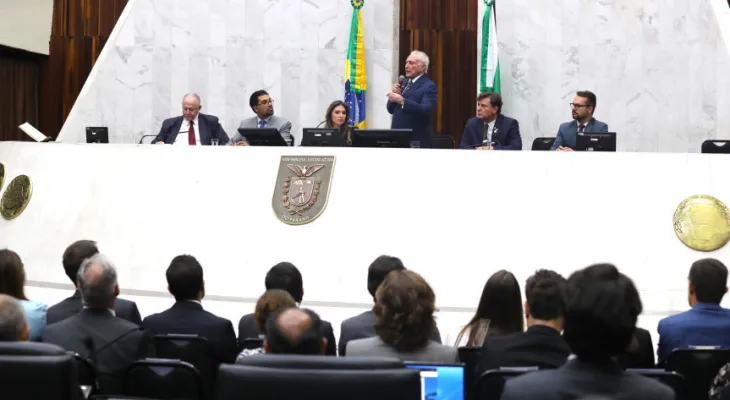 Alep lança Rede de Educação Legislativa com aula magna de Michel Temer