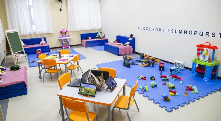 Quase 4 mil crianças aguardam vaga em creches públicas de Curitiba