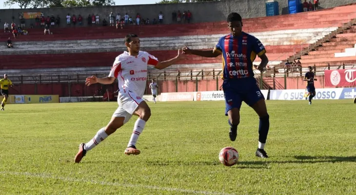 Toledo vence o Paranavaí e garante classificação heroica na segunda divisão