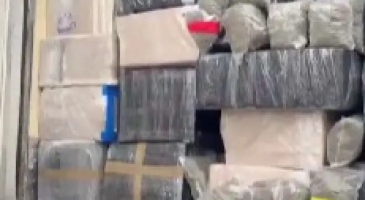 Ficco/PR apreende mais de 2,5 toneladas de maconha em caminhão e motorista é preso em Guarapuava