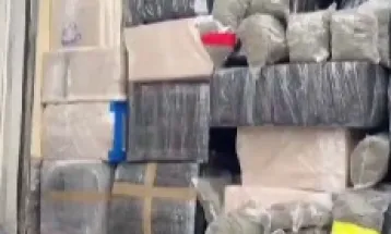 Ficco/PR apreende mais de 2,5 toneladas de maconha em caminhão e motorista é preso em Guarapuava