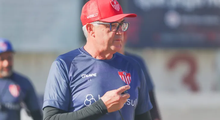 Adversário de Cascavel e Cianorte, Guarany de Bagé demite técnico