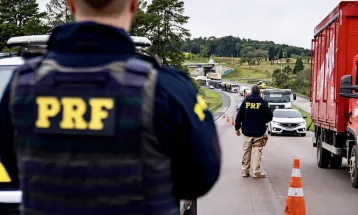 Operação Dia do Trabalho: PRF reforça fiscalização e anuncia restrições em rodovias do Paraná