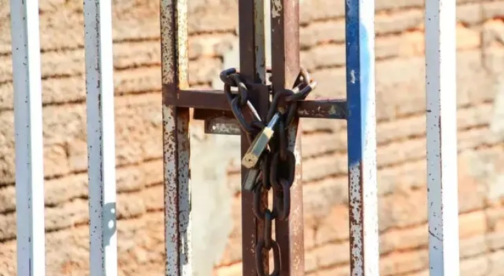 Morte de bebê sob suspeita de tortura choca MS; Justiça nega liberdade a casal