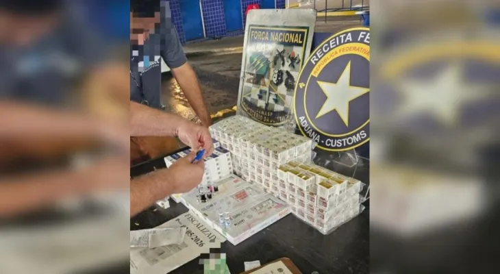 Medicamentos para emagrecimento são flagrados em malas na fronteira com o Paraguai