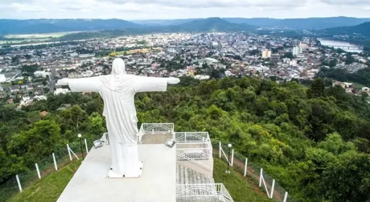 TCE-PR obriga União da Vitória a detalhar pagamento de horas extras a servidores