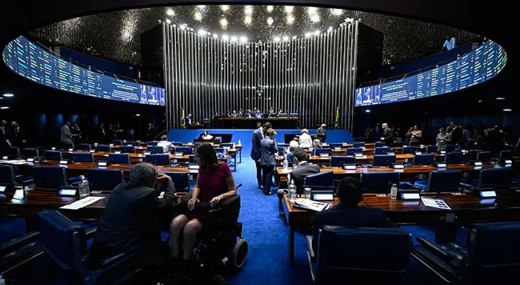 Senado vota renovação automática da CNH para 'bons motoristas' nesta terça