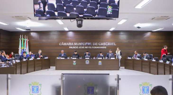 Câmara de Cascavel aprova projetos sociais, calendário oficial e moção sobre armas em sessão desta segunda