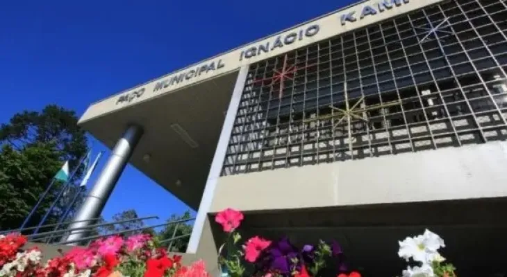 TCE-PR manda Araucária suspender pagamentos de contrato milionário com escritório de advocacia