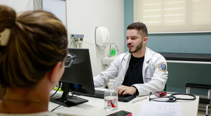 Seleção para médicos plantonistas em Maringá tem inscrições estendidas até 9 de junho