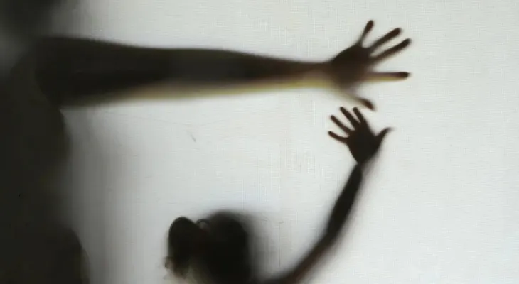 Brasil registra média de 64 meninas vítimas de violência sexual por dia, aponta estudo