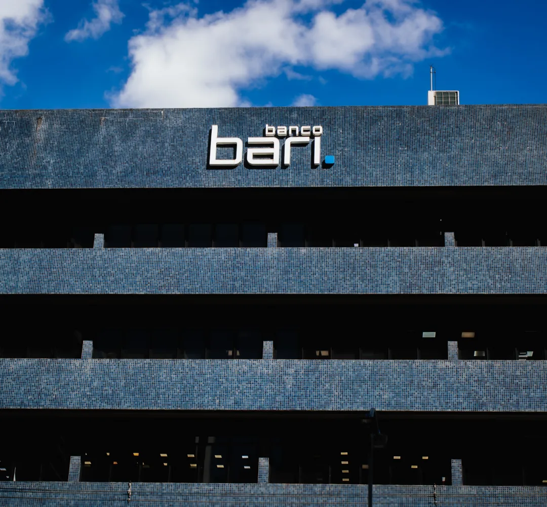Banco Bari reposiciona marca e lança campanha “Jeito Bari” para reforçar estratégia de crescimento