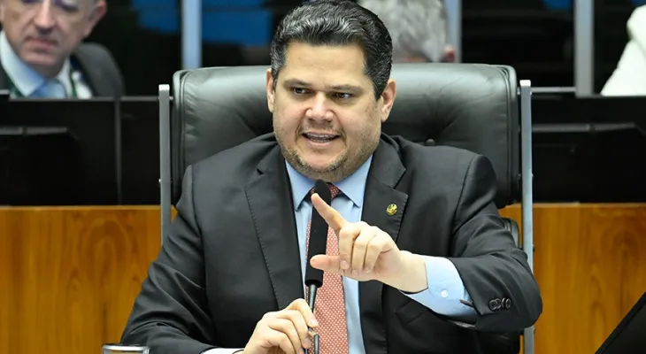 Davi Alcolumbre diz que abertura da CPMI do Banco Master depende da presidência do Congresso