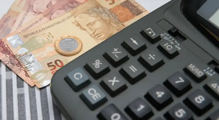 Receita libera R$ 896 milhões em restituições para mais de 635 mil paranaenses