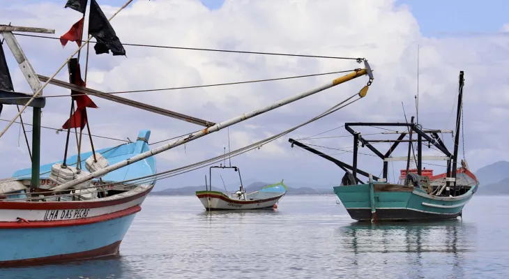Convênio reúne pescadores do Litoral do PR por qualificação e renda