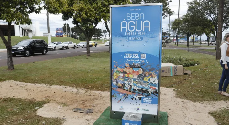 Avenidas Brasil e Tancredo Neves ganham pontos de hidratação