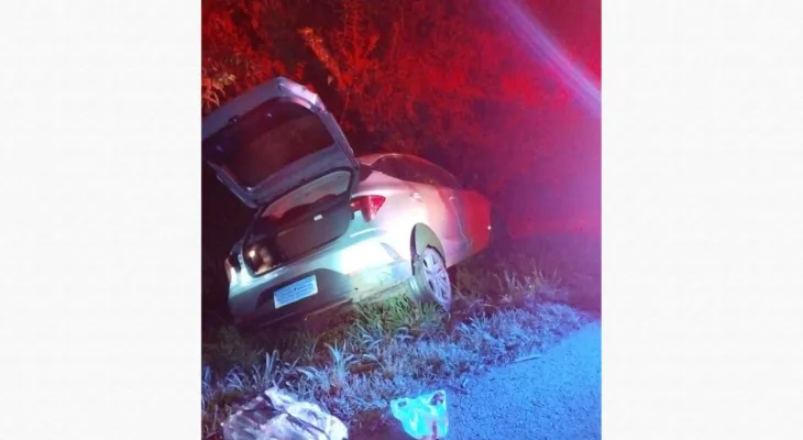 Motorista foge para o mato e abandona HB20 recheado com drogas na região de Guaraniaçu