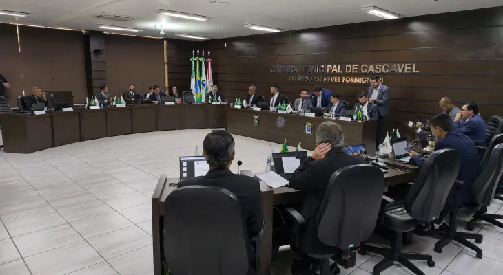 Câmara de Cascavel aprova prioridade para diabéticos e mantém projeto dos garis em tramitação